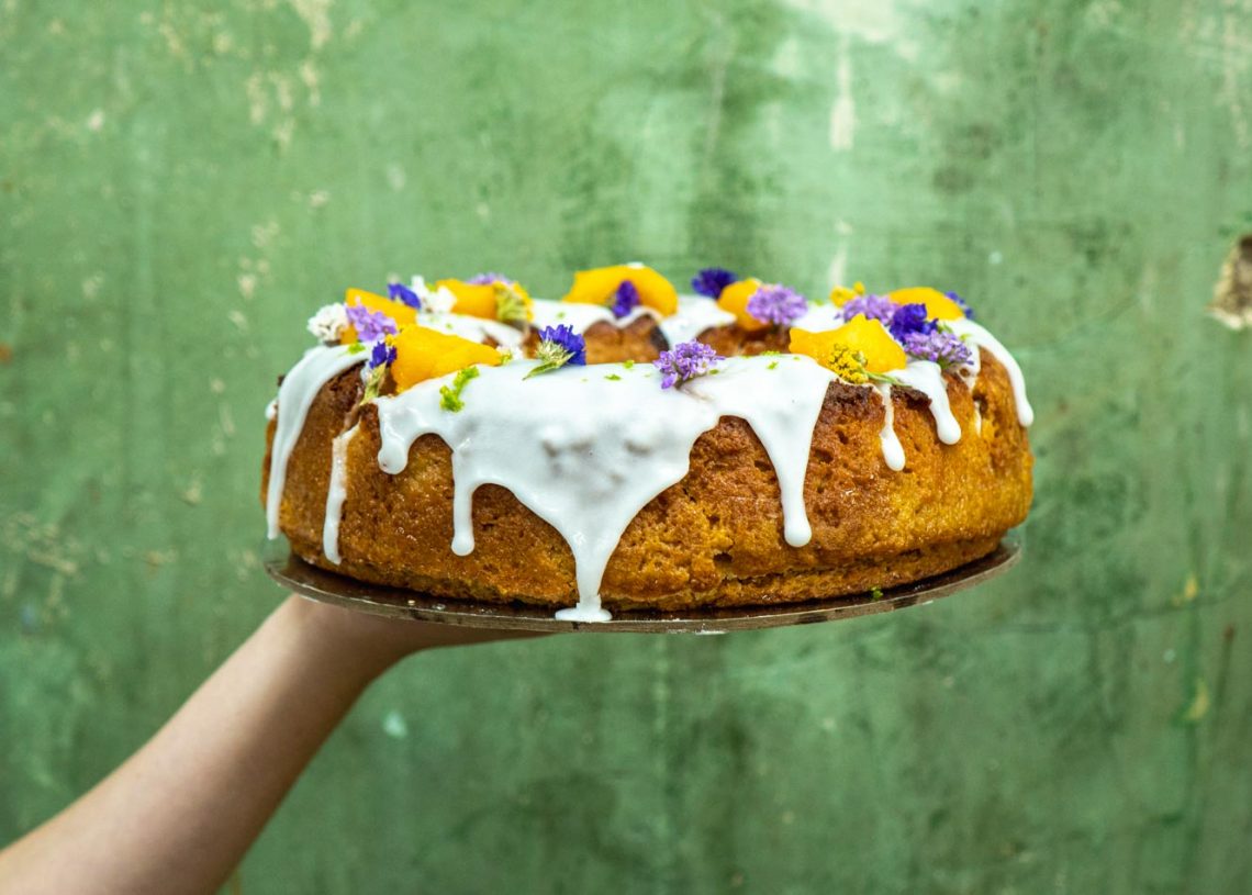 Mango & Elderflower Daiquiri Cake